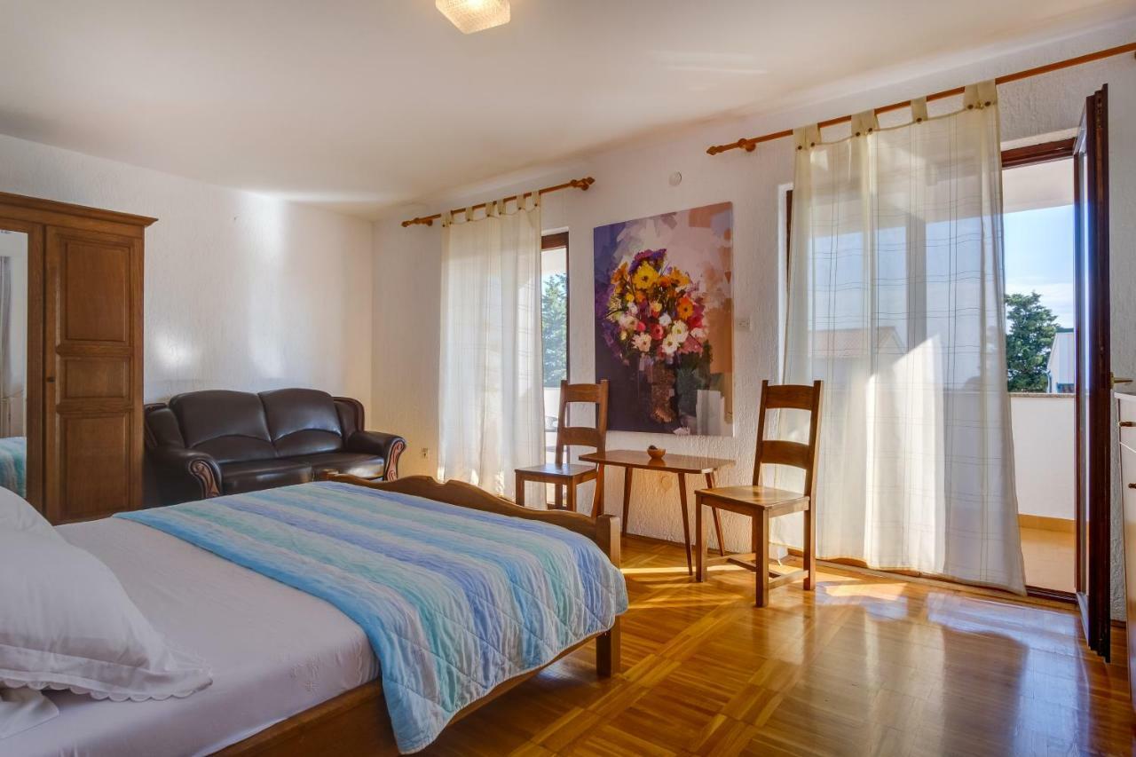 Apartmani Maris Mali Lošinj Esterno foto